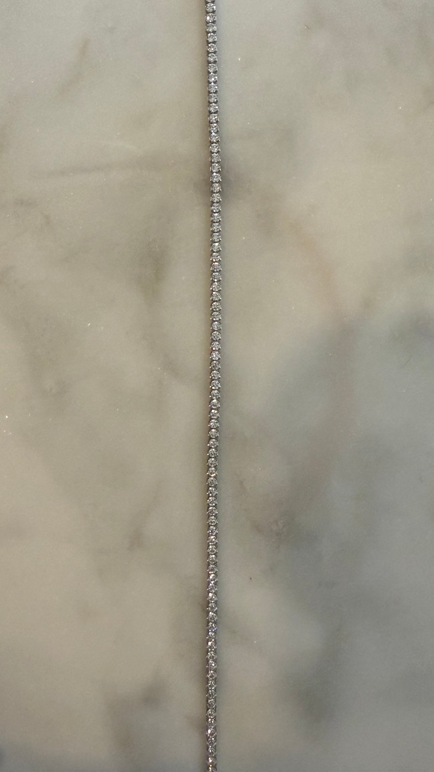 Collar Tenis Plata .925 con baño de Rodio con Zirconias blancas