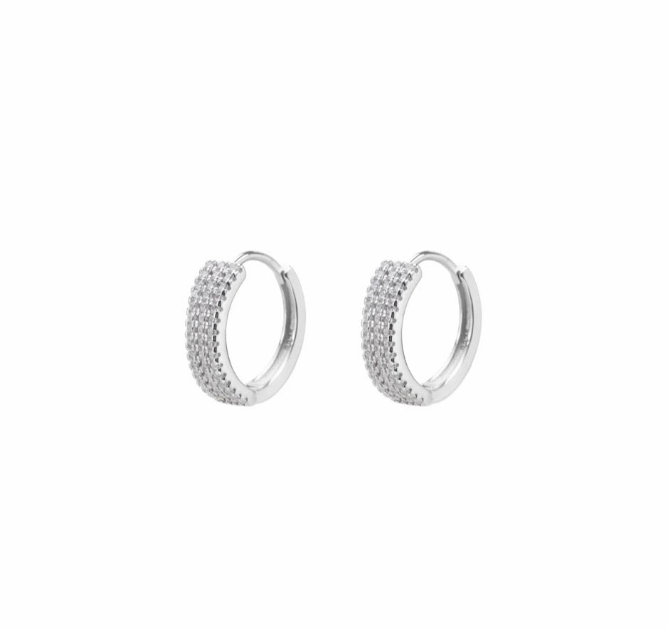Huggies con triple Bisel con Zirconias blancas Plata .925 con Rodio