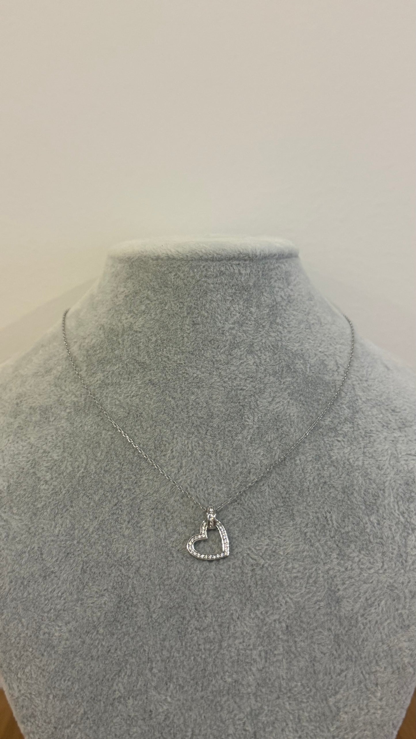 Collar de Corazon con Zirconias