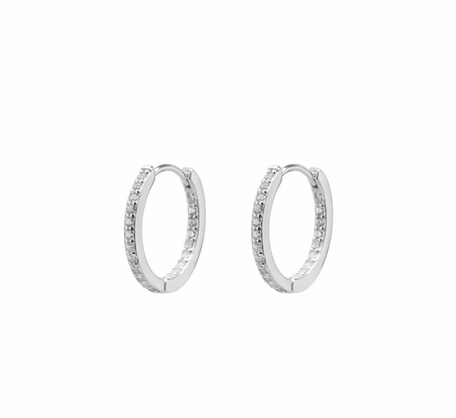 Huggies redondo con Zirconias blancas  Plata .925 con Rodio.